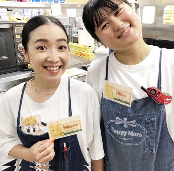 ハッピーモア市場のストアツアーでの写真